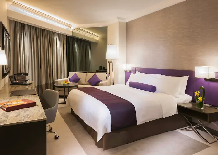 Gateway Hotel, Marco Polo
